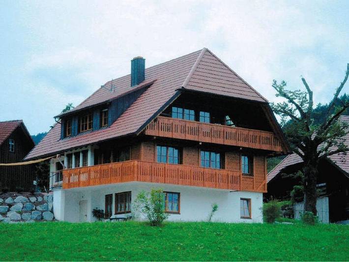 Ferienwohnung für 3 Personen, mit Balkon und Terrasse sowie Garten in Gutach (Schwarzwaldbahn) - 2