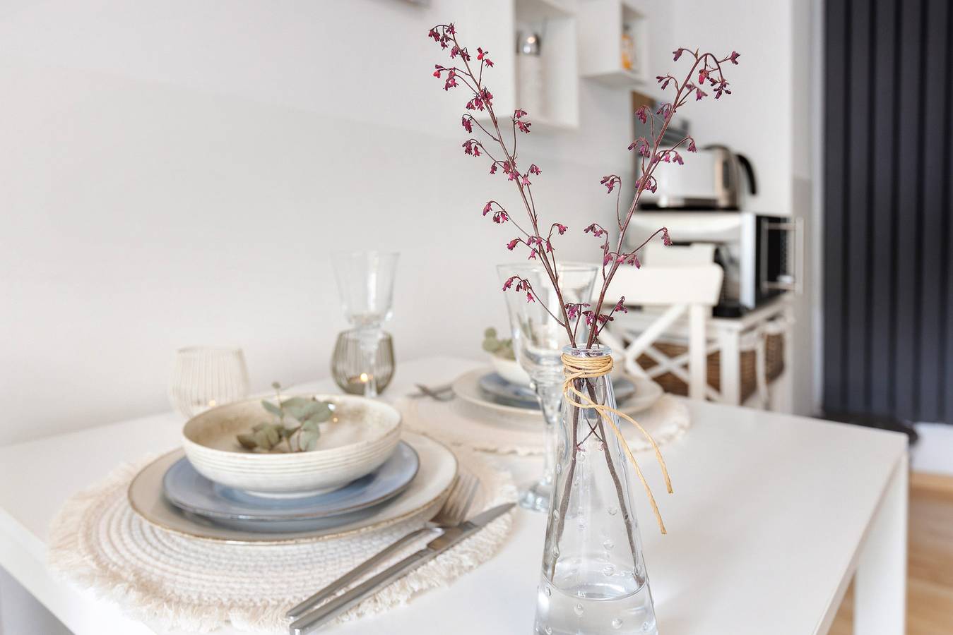 Hel lejlighed, Apartment 'Am Hohentwiel' with Mountain View, Private Terrace and Wi-Fi in Singen, Hegau