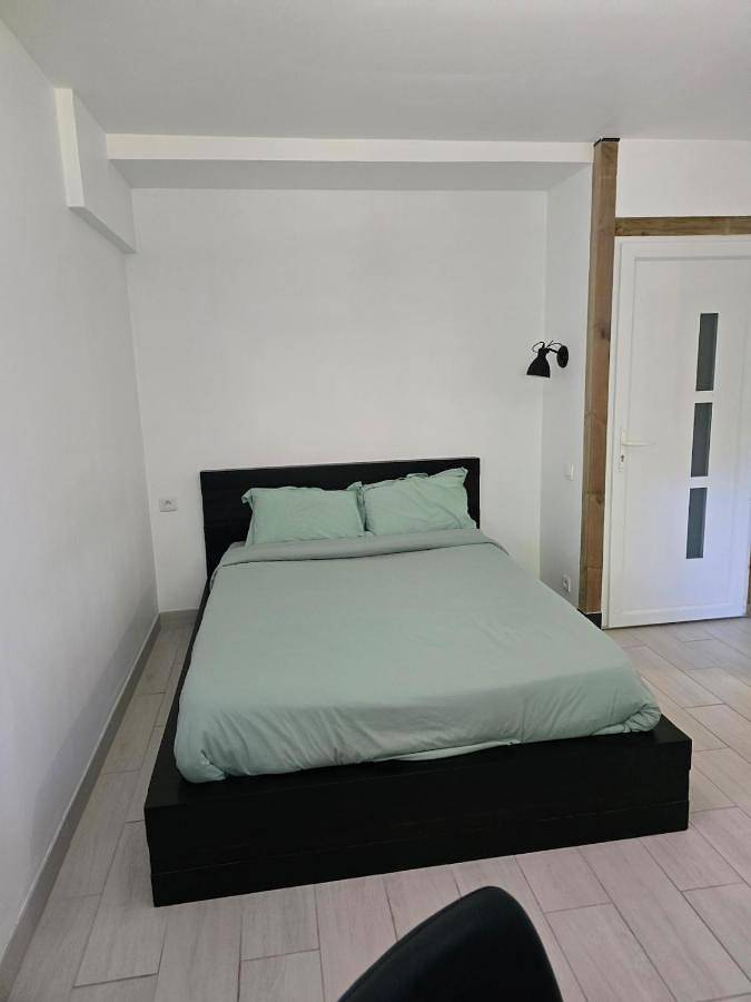 Gîte pour 2 personnes, avec Terrasse et Piscine à Guilherand-Granges - 2