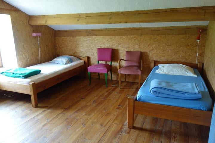Location de vacances pour 5 personnes, avec vue et jardin à Noirétable - 4