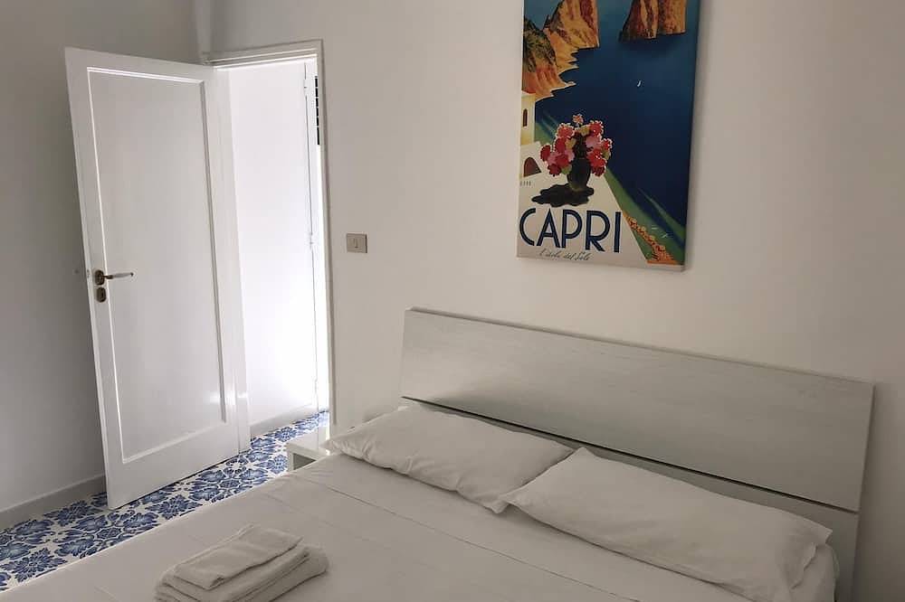 Ein zentral gelegenes Haus mit atemberaubendem Blick auf die Insel. in Capri, Neapel Provinz