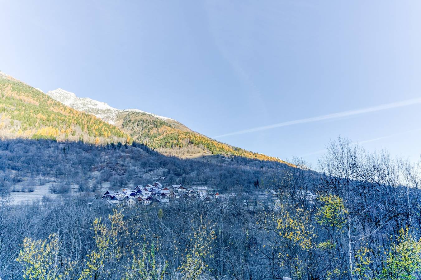 Appartement entier, Appartement « Le Bon Mollard » avec vue sur la montagne et balcon in Saint-Colomban-des-Villards, Région de Saint-Jean-de-Maurienne