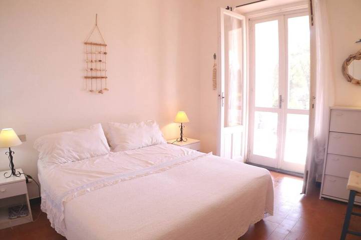 Sleeps 10 100 mt from Perdalonga beach. Wifi in Antoni Areddu, Teulada