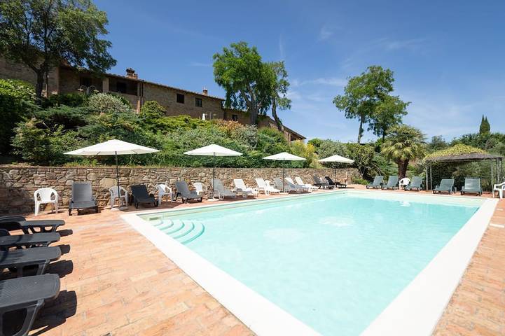 Agriturismo per 2 persone, con giardino e piscina in Montaione