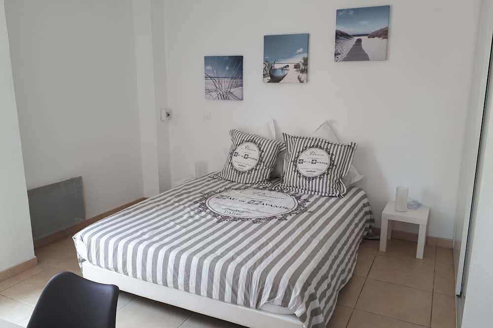 3mn walk from the beach, Villa 5 bdrms in private residence between Sea and Pond in Frontignan, Côte d'Améthyste