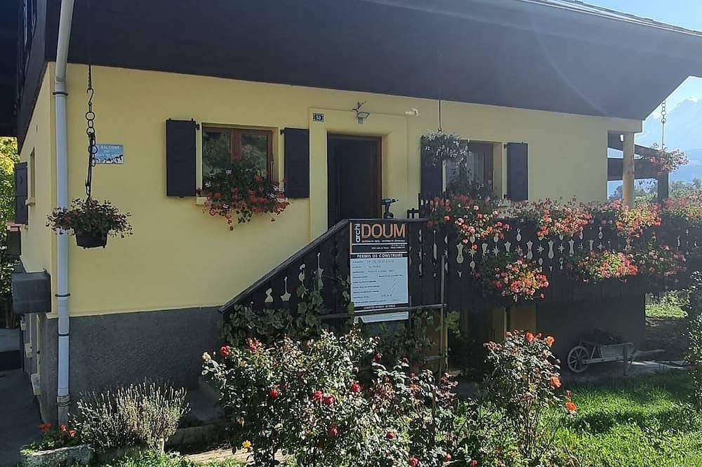Apartamento entero, Les Balcons du Mont-Blanc: village center apartment in Cordón, Pays du Mont-Blanc