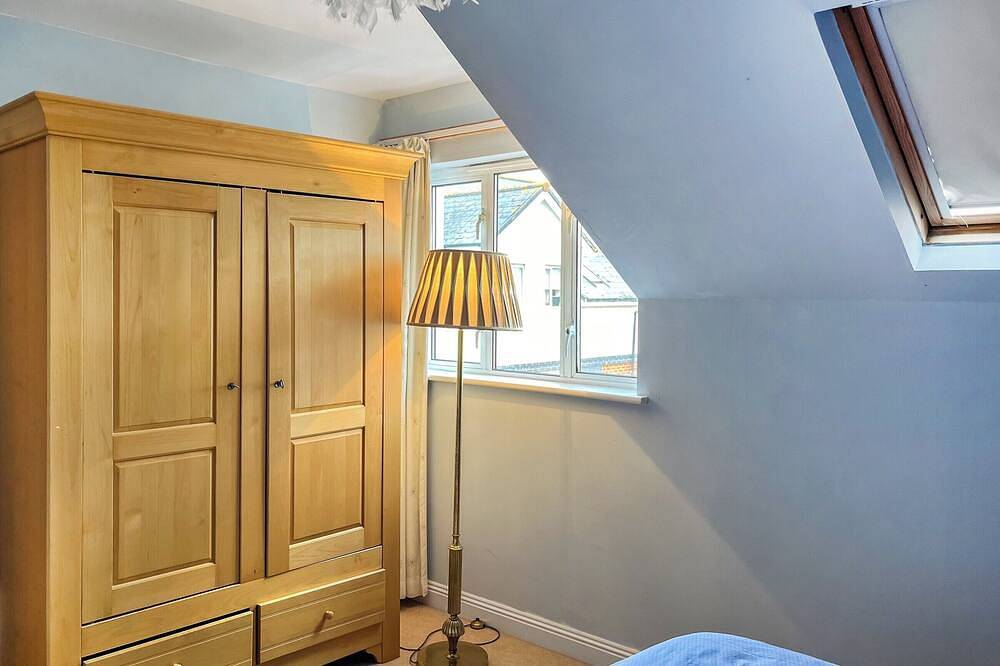 4 bedroom accommodation in Exmouth in Exmouth, Devon