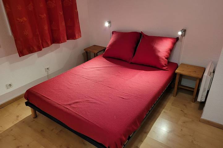 Apartamento entero, T3 garden apartment in residence in Bagnères-de-Luchon, Pirineos franceses