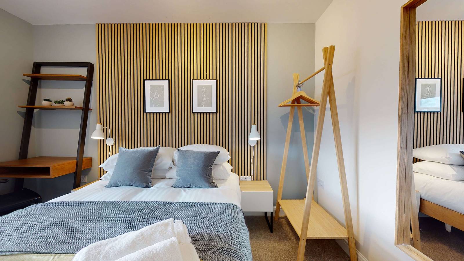 Entire apartment, The Oxford Lodge Pembroke Room in Oxford, Oxfordshire