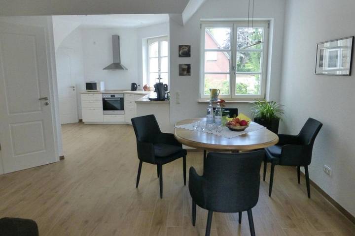 Ferienhaus für 11 Personen, mit Balkon und Terrasse sowie Garten und Ausblick in Roetgen - 2
