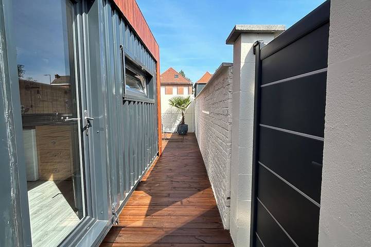 Lodge with private terrace. Absolute peace and quiet in the town center. in Valenciennes, Valenciennes und Umgebung