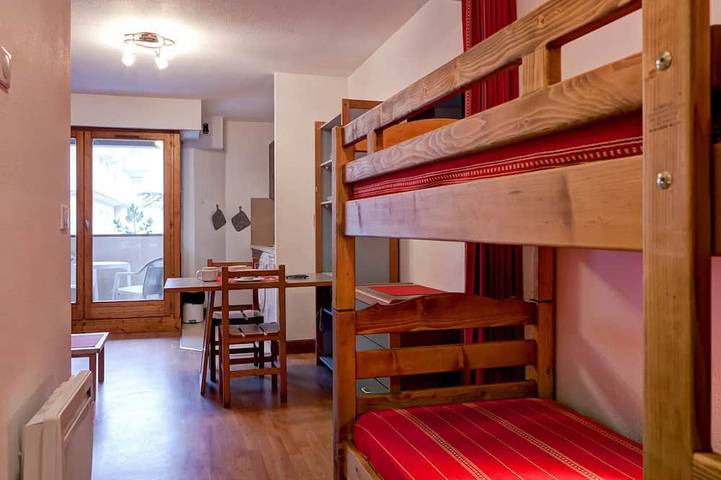 Gîte pour 4 personnes, avec balcon dans Casino De Brides Les Bains - 2