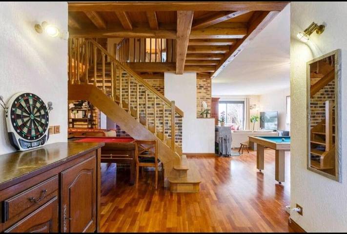 Villa pour 16 personnes, avec bassin pour enfant et piscine ainsi que jacuzzi et jardin, animaux acceptés dans Essonne - 2