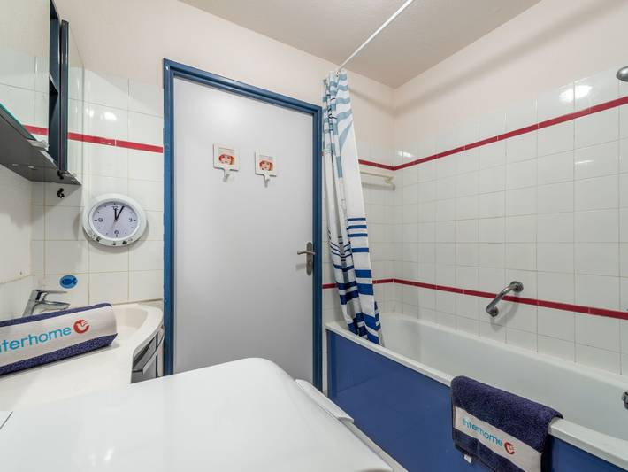 Ferienwohnung für 4 Personen, mit Terrasse und Ausblick in Cogolin - 4
