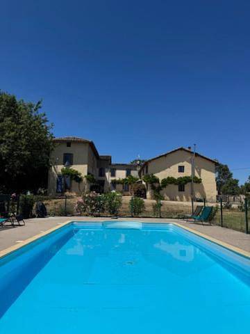 Chambre d’hôte pour 2 personnes, avec Terrasse ainsi que Jardin et Piscine à Salvagnac