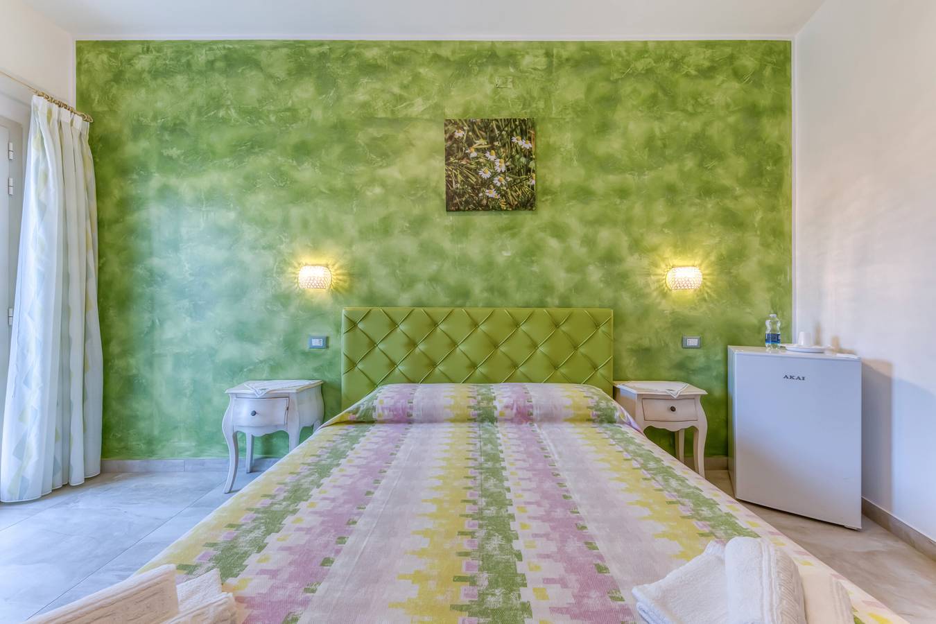 Bed and Breakfast 'Tallyho Elleboro' with Shared Terrace, Wi-Fi and Air Conditioning in Salve, Gulf of Taranto
