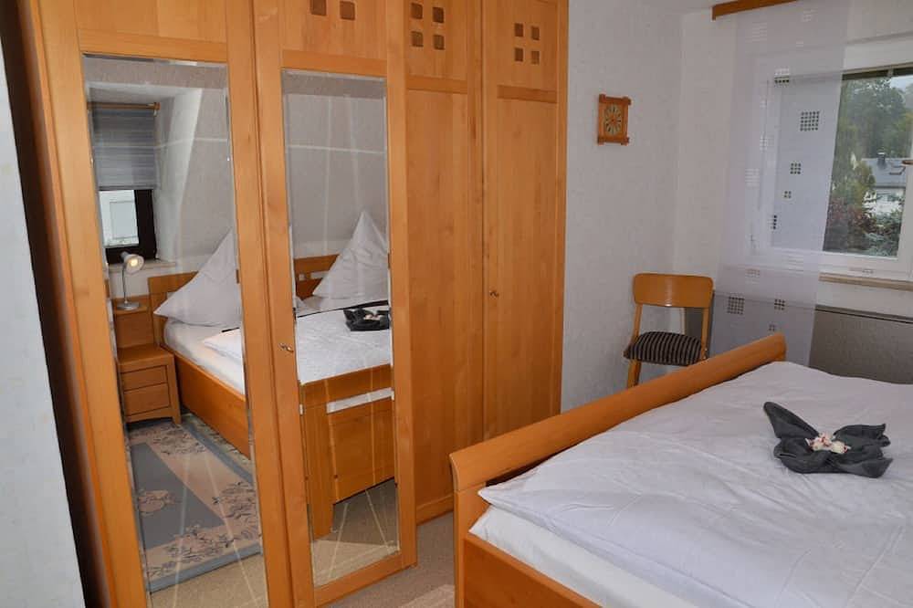 Ganze Wohnung, Gemütliche, helle Dachwohnung mit Blick auf den Ochsenkopf in Ochsenkopf, Bischofsgrün