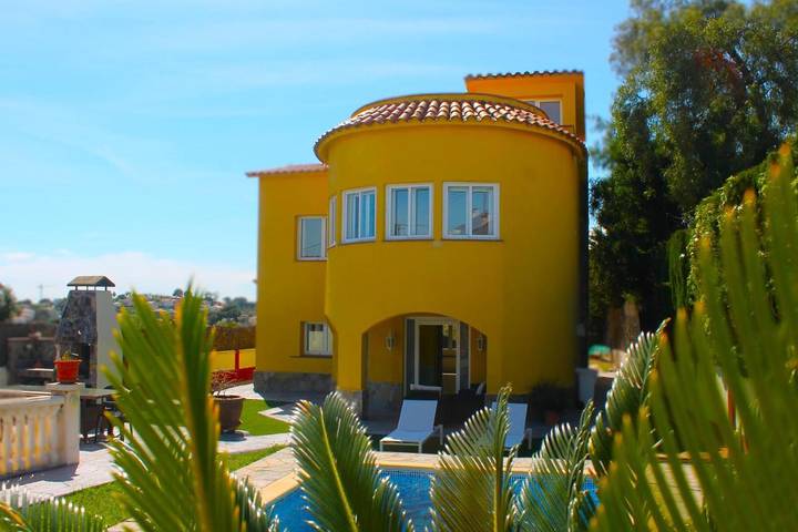 Chalet para 7 personas, con piscina además de jardín y vistas en Maresme - 3