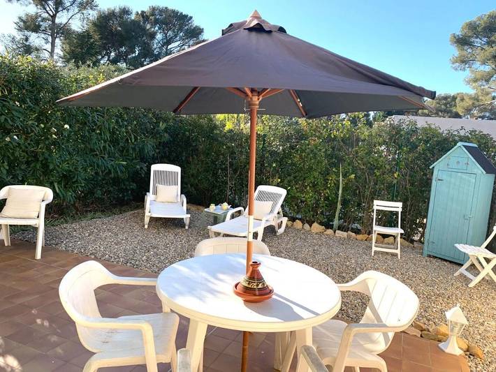 Gîte pour 4 personnes, avec jardin ainsi que piscine et vue dans Plage de La Gorguette - 3