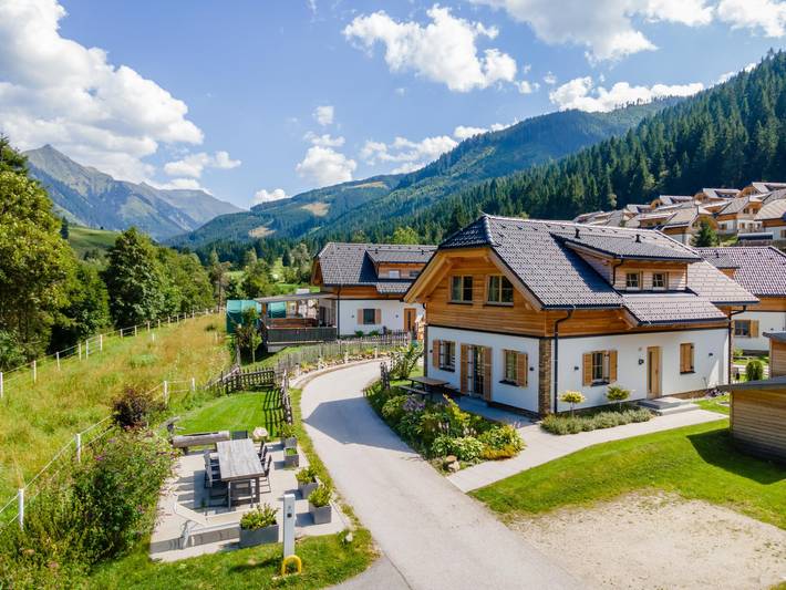Chalet für 10 Personen, mit Garten und Terrasse sowie Whirlpool und Sauna - 1