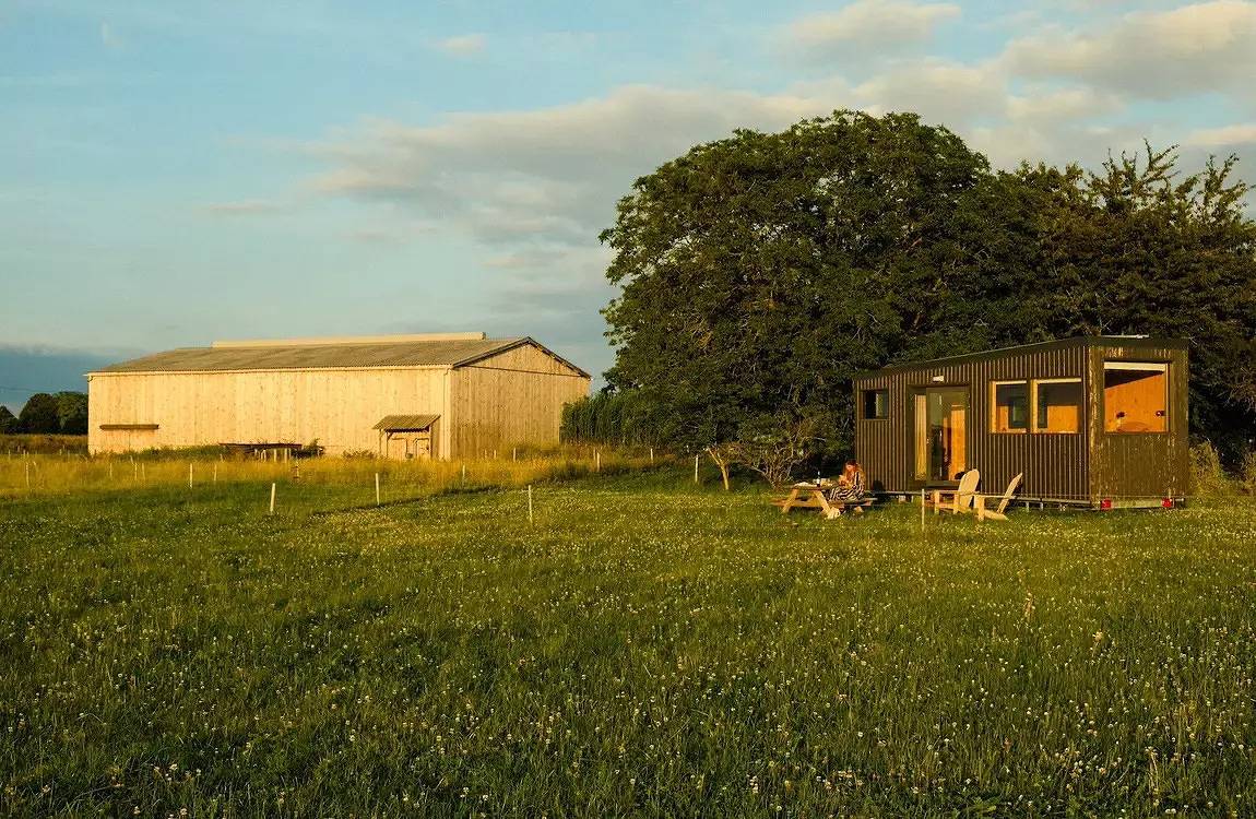 Appartement entier, Tiny House au cœur d'une chèvrerie dans le Loiret in Cravant (Loiret), Vallée de la Loire