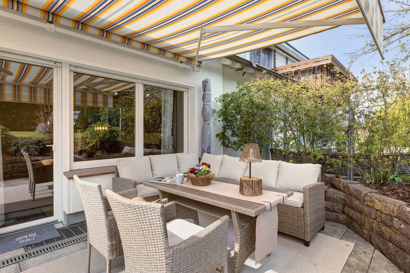 Ganze Wohnung, Design Ferienwohnung Dornröschen mit Terrasse & abschließbarer Garage in Olpe, nahe Biggesee in Olpe, Sauerland