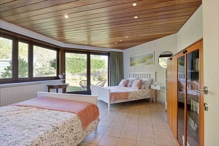 Zonnige Vakantiewoning in rustige omgeving met grote privétuin in Koksijde, Costa de Bélgica
