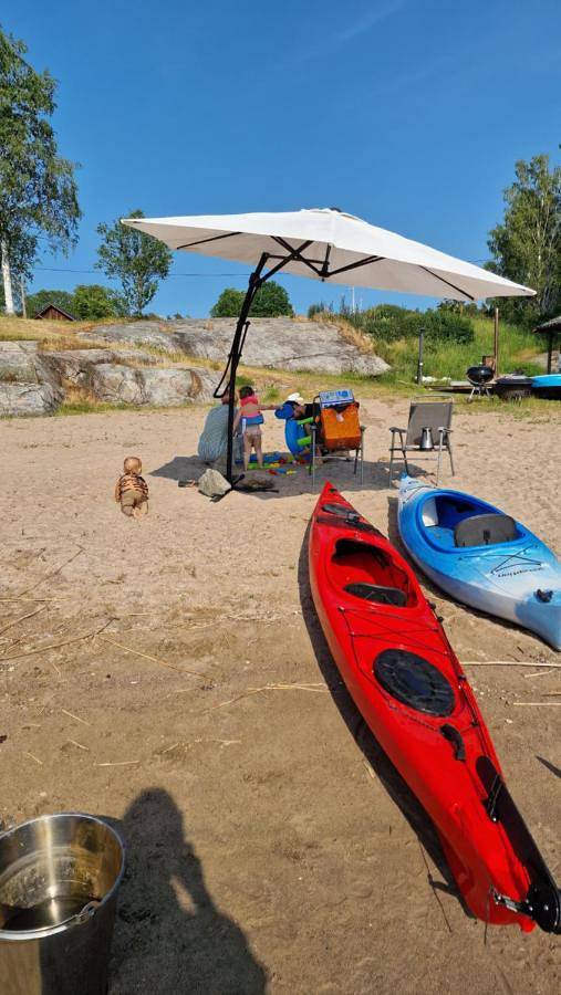 Ferienhaus für 2 Personen, mit Balkon und Whirlpool sowie Terrasse und Garten in Väddö