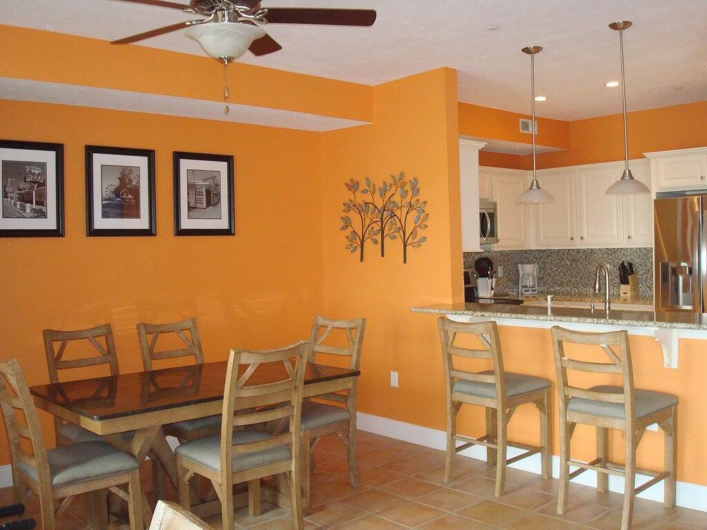 Ganze Wohnung, Familienspaß und schöne Aussicht auf den Eriesee. Perfekte Luxuswohnung / Hallenbad in Geneva-on-the-Lake, Ashtabula County