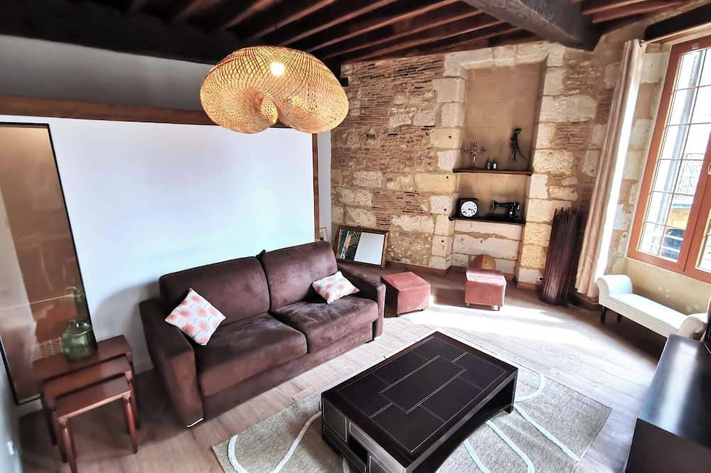 Ganze Wohnung, Vibrant 1-Bedroom Apartment in the Lively Historic Center of Bergerac in Bergerac, Périgord Pourpre