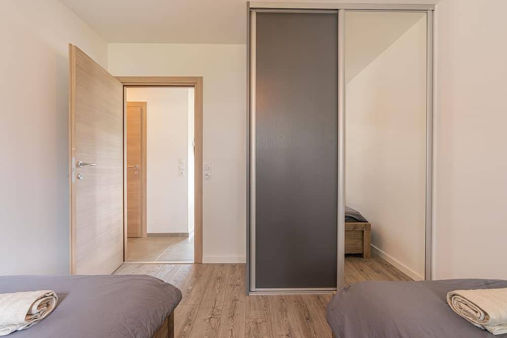 Appartement entier, Talloires Village / New Residence / Beach on foot in Talloires-Montmin, Région d'Annecy