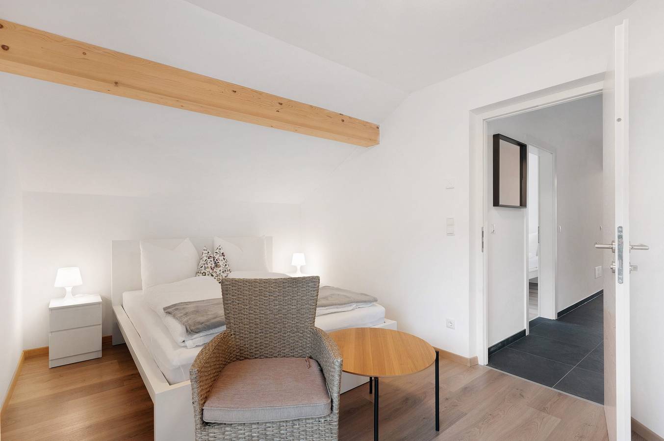 Ganze Wohnung, Apartment 'Talferblick Stern' mit Bergblick, privater Terrasse und Wlan in Sarnthein, Sarntal