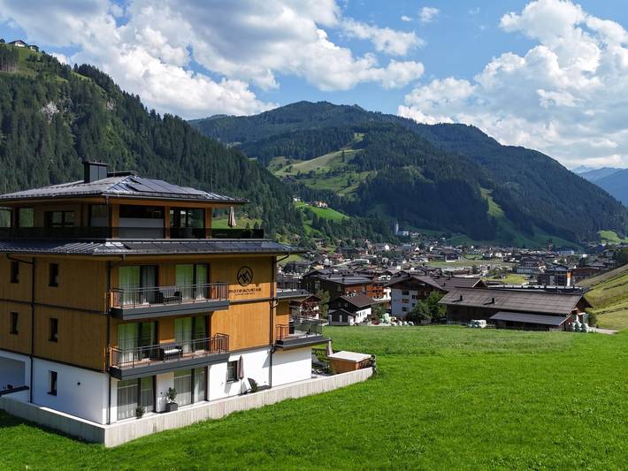 Ferienwohnung für 4 Personen, mit Balkon und Terrasse sowie Sauna in Großarl