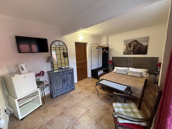 Location de vacances pour 2 personnes, avec sauna ainsi que piscine et jardin en Camargue - 2