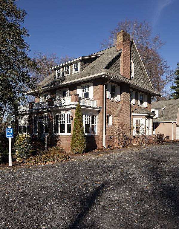 Inn-at-the-Brownstone, only 3.3 miles to Hershey Park in Dauphin County