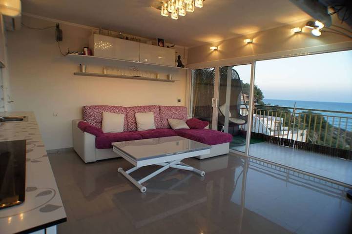 Appartement entier, Appartement face à la mer avec piscine et 2 chambres in Salou, Costa Dorada