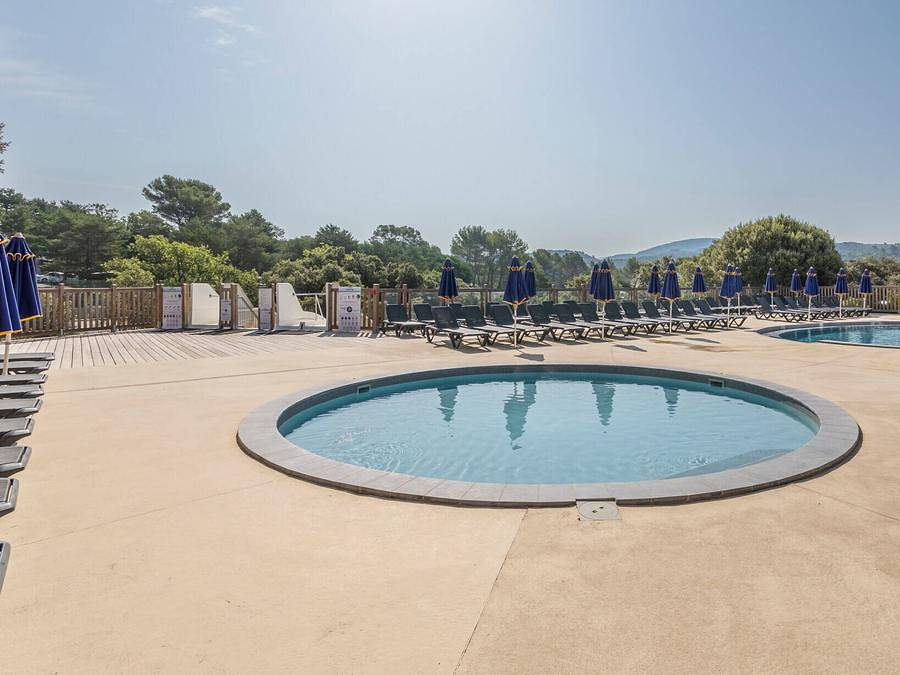Camping Les Gorges de Provence - Tente en toile et en bois 5 personnes - Tente Eco Lodge | 2 Ch. | 4/5 Pers. | Sans Sdb in Montagnac-Montpezat, Parc naturel régional du Verdon