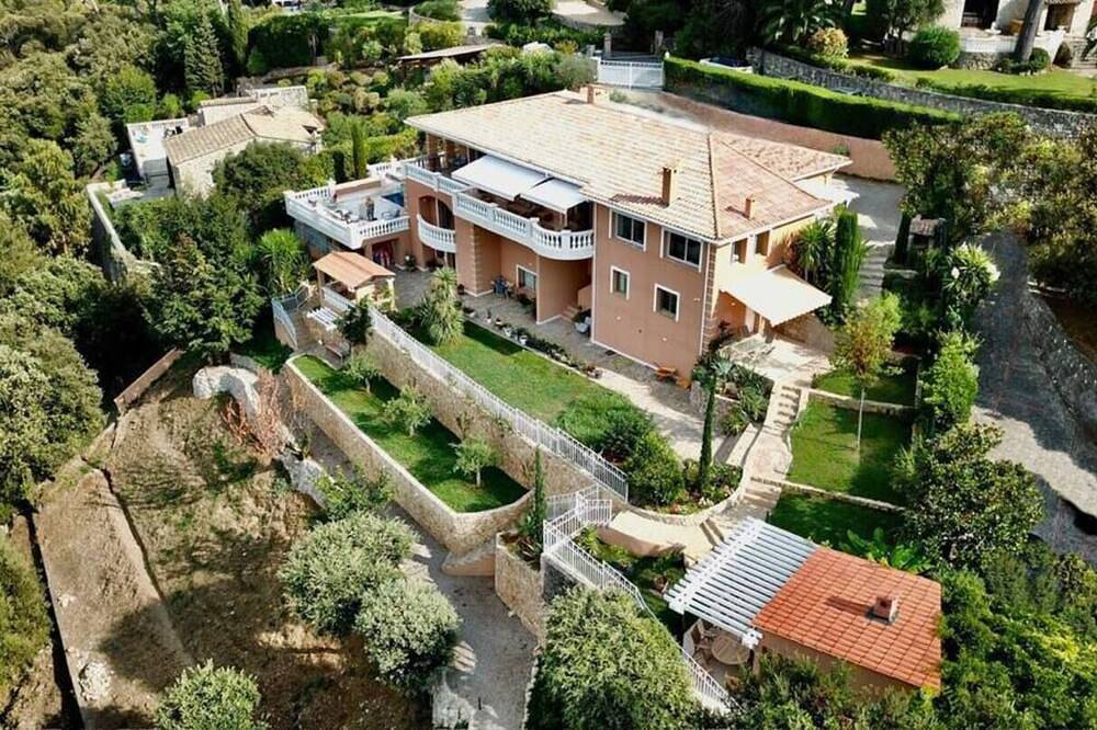 Villa pour 14 Personnes dans Biot, Région de Cannes