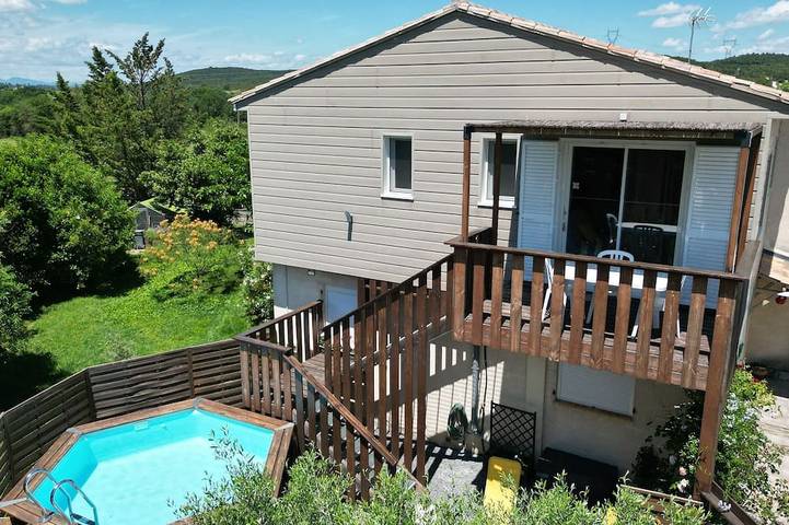 Location de vacances pour 4 personnes, avec Balcon et Jardin à Fontanès (Gard)