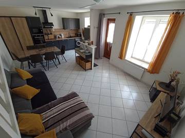Gîte pour 4 personnes à Loyettes