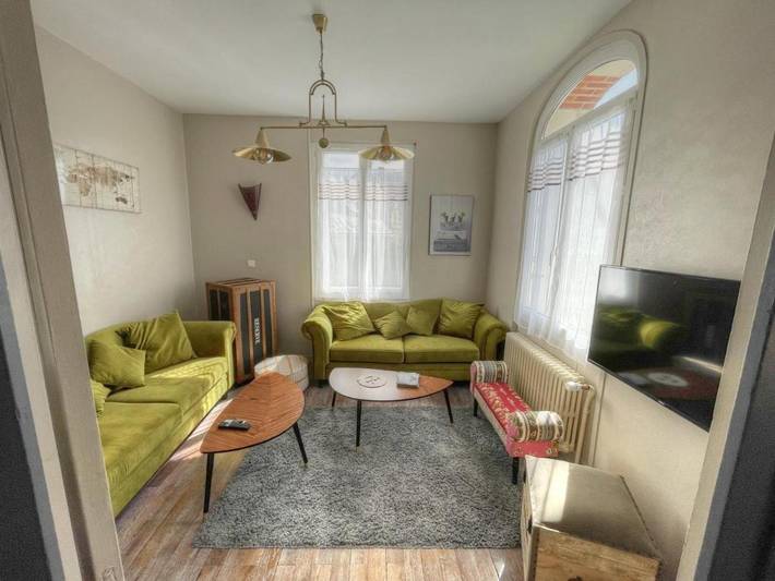 Location de vacances pour 6 personnes, avec terrasse et jardin à Sepmes - 4