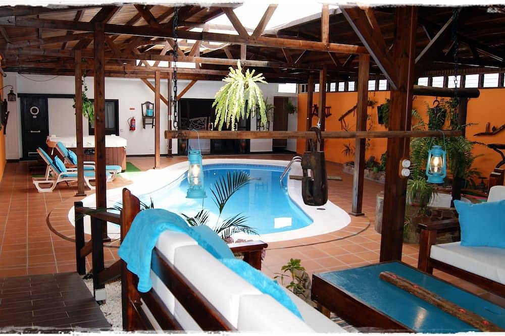 Fuerteventura, Kanarische Inseln, Spanien Mit vollem Gebrauch beheizter Pool und Jacuzzi in Triquivijate, Antigua