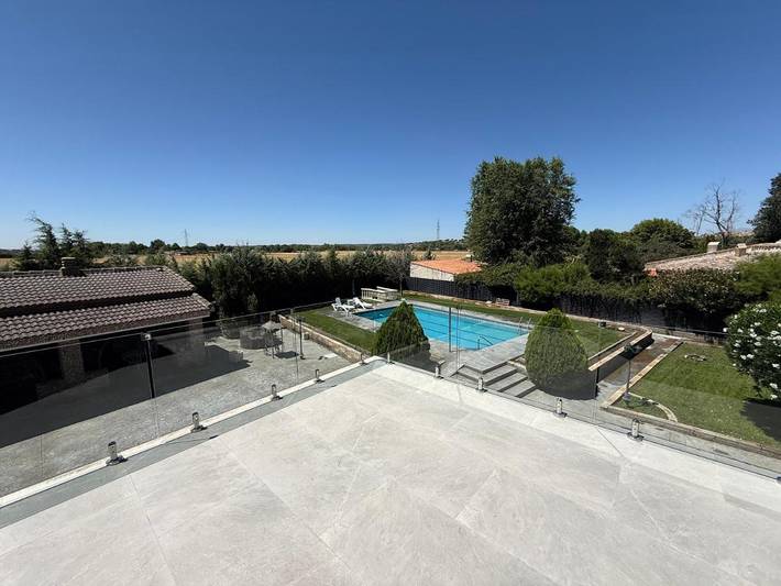 Chalet para 10 personas, con jacuzzi además de jardín y piscina en Provincia de Madrid - 2