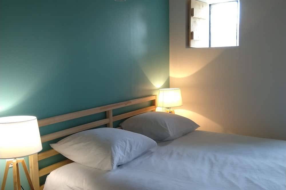 Authentic house from 1800 renovated in April 2020 in Ploumilliau, Ceinture Dorée