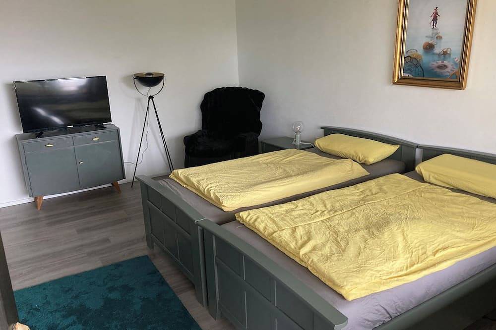 Ganze Wohnung, Fewo Beate 1 - 4 Zimmer Ferienwohnung und Gästezimmer 0152-07529212 in Spangenberg, Schwalm-Eder-Kreis