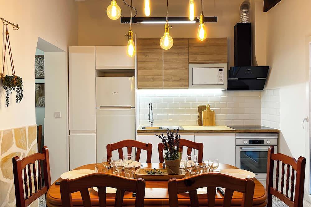 Casa Rural La Travesía a 5 Minutos de las Fuentes del Algar. Ideal Familias in Bolulla, Costa Blanca