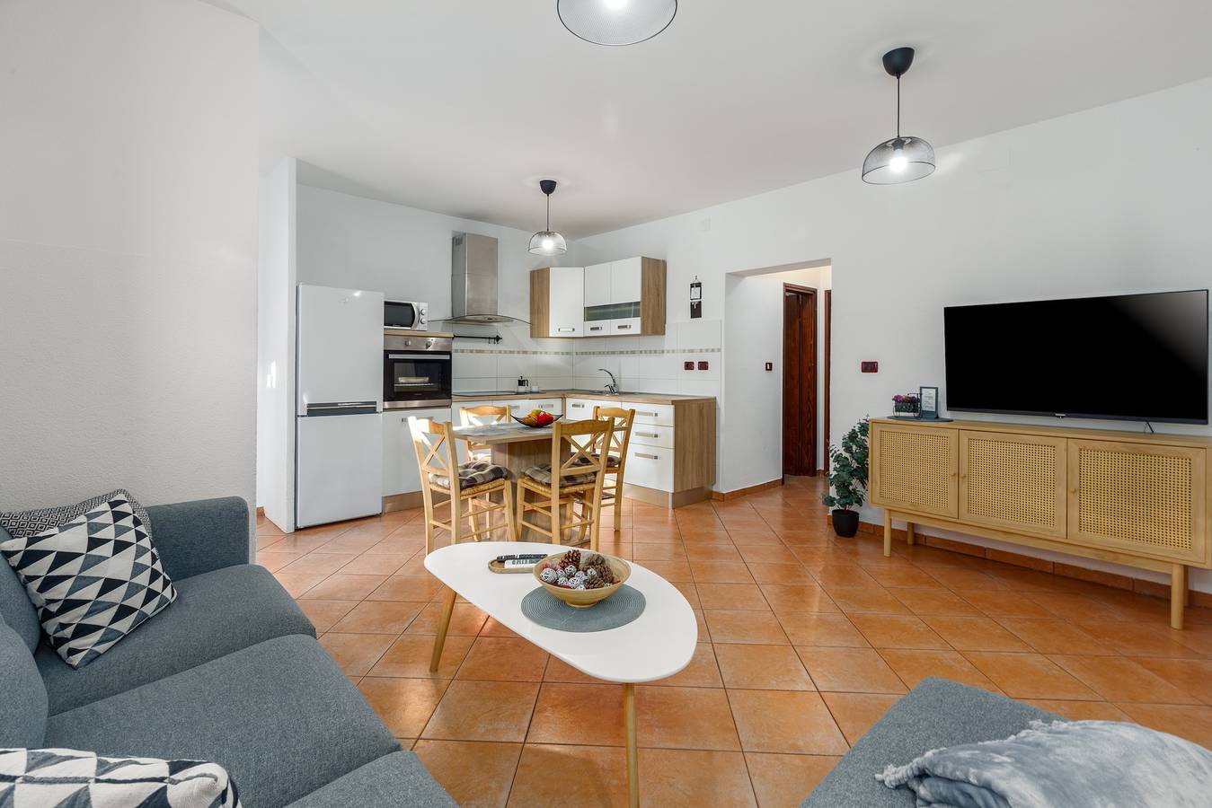 Ganze Wohnung, 2-Zimmer-Ferienwohnung mit Terrasse Basanija, Umag A-21418-c in Umag, Umag und Umgebung