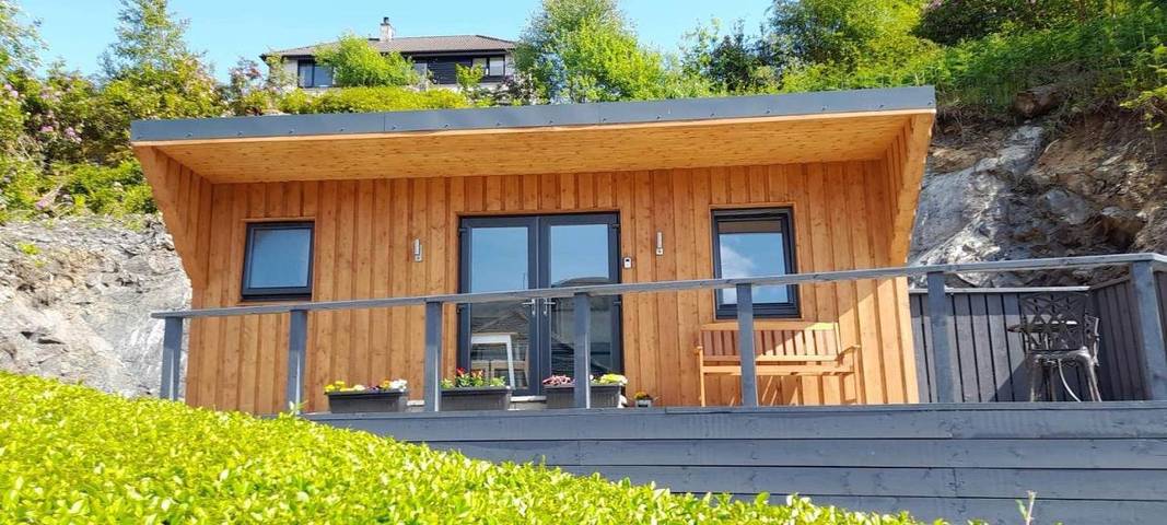 Holiday rental for 2 people, with view and terrace as well as lake view in Fort William