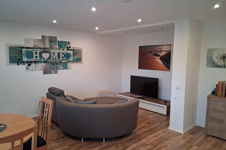 Ferienwohnung für 2 Personen, mit Whirlpool und Garten