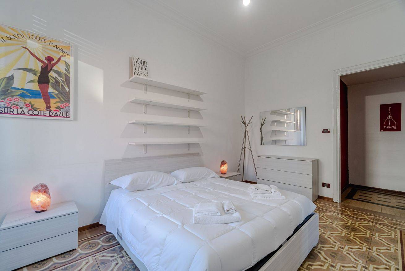 Appartement entier, Appartement de vacances pour 4 personnes avec jardin in Turin, Province de Turin